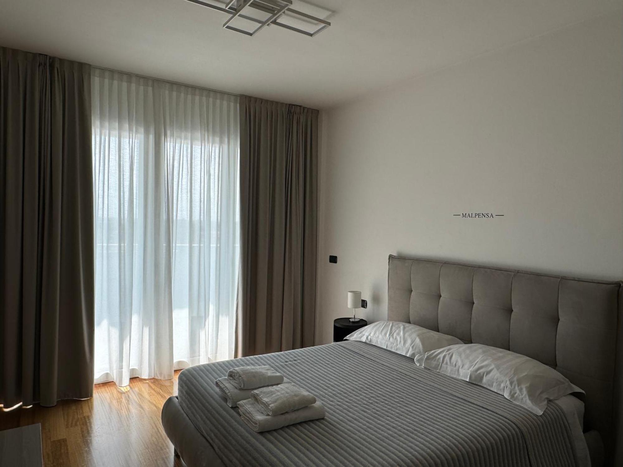 White Palace Malpensa Gallarate Kültér fotó
